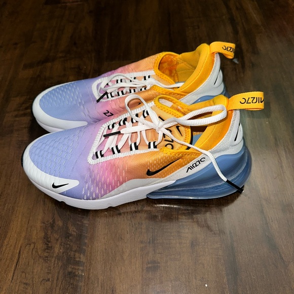 Wmns Nike Air Max 270 “University Gold” - Picture 4 of 7